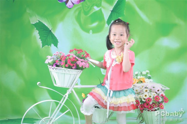 女兒的照片書已經(jīng)好幾本了，暫時不做這類產(chǎn)品，不過臺歷和賀卡是要嘗試的